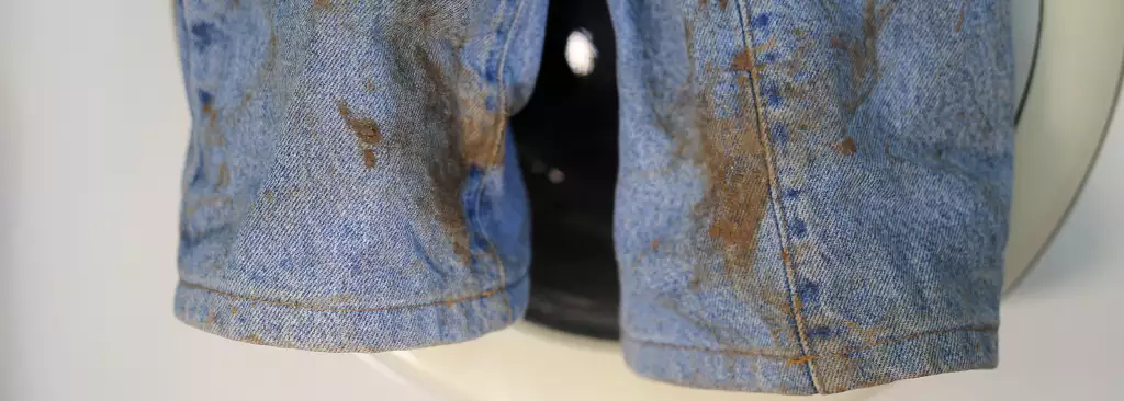 오래되고 마른 얼룩을 제거하는 법 이미지
